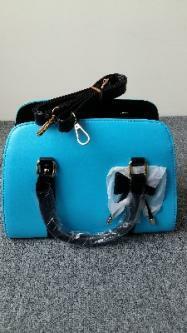 Blue Color Beautiful Leather Handbag (Factory Outlet Price)