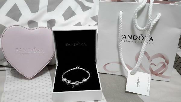 pandora gift