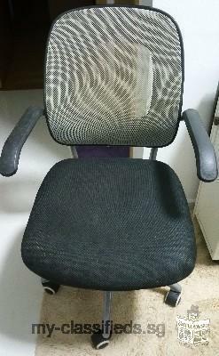 Moving out sales( table,sofa,drawer and 2 free office chairs)