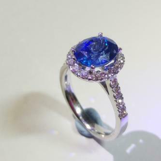 Blue Sapphire Ring with Diamond Accents