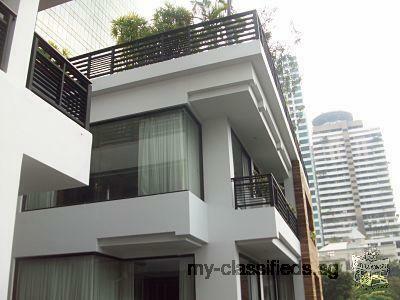 ขายบ้านหรู มีสระว่ายน้ำ พร้อมตกแต่งออกแบบสไตล์ modern contemporary กลางใจเมืองสุขุมวิท