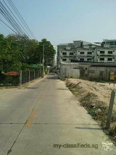 Land Pattaya Na Klua area 880 sq.m very good land for doing business and projects